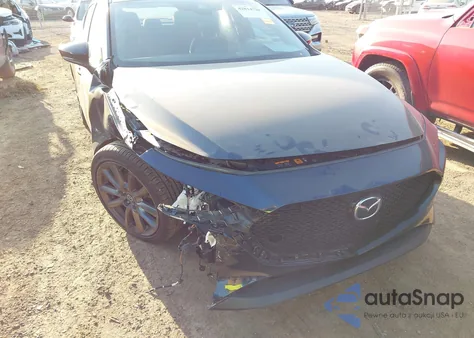 2021 Mazda Mazda3 Select z USA, uszkodzony, nr VIN JM1BPAKL1M1337052